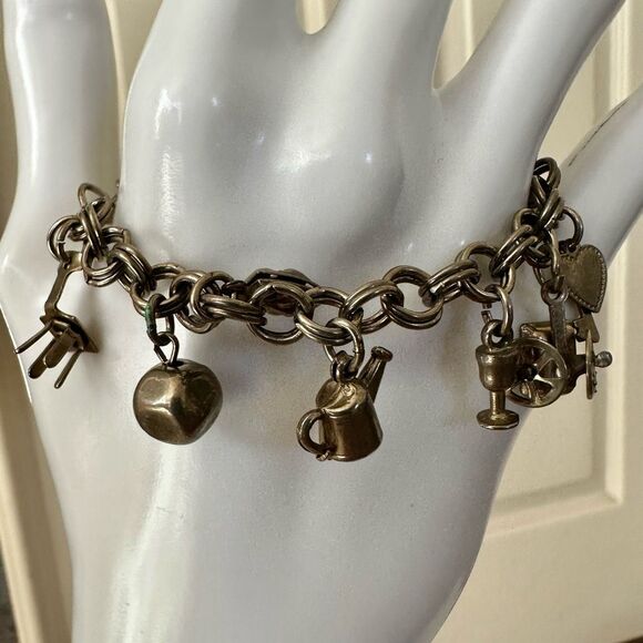 Silver tone charm bracelet - Picture 1 of 10